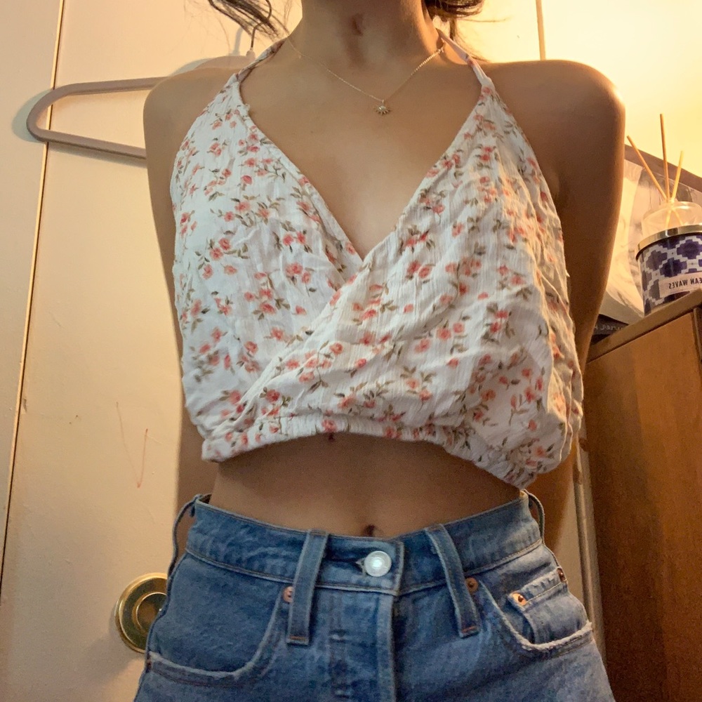 American Eagle Halter Flower Top!